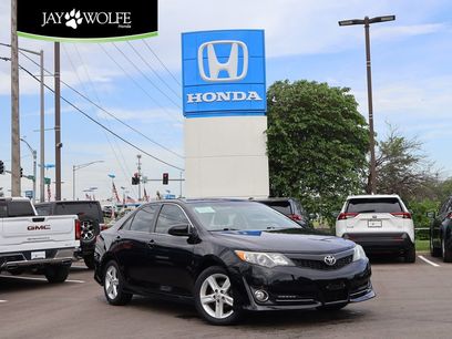 Used 2013 Toyota Camry SE w/ Convenience Pkg