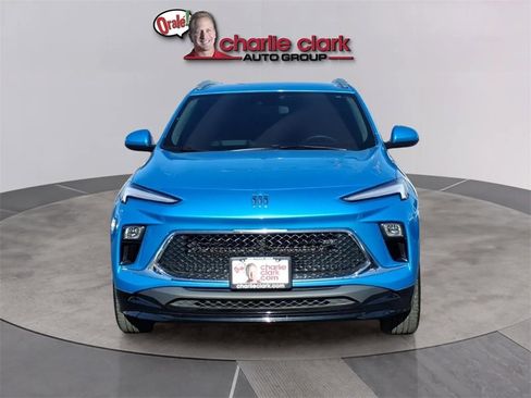 Used 2025 Buick Encore GX Sport Touring image 8