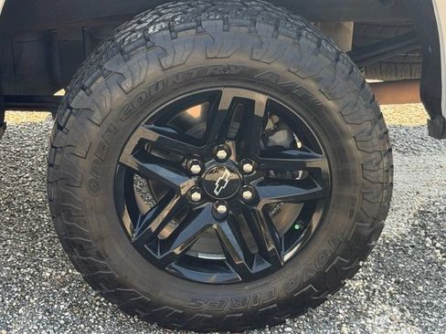Used 2021 Chevrolet Silverado 1500 LT Trail Boss w/ Convenience Package II AWD/4WD image 10
