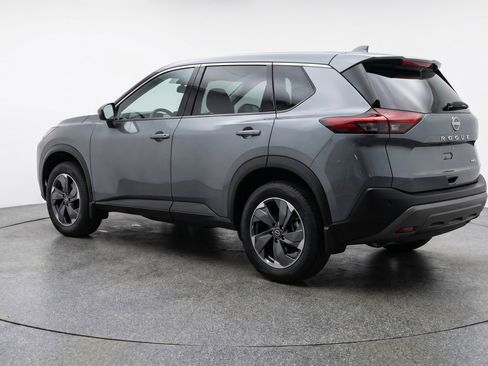 Used 2025 Nissan Rogue SV FWD image 6