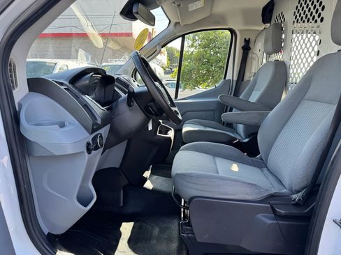 Used 2016 Ford Transit 250 130 Low Roof w/ Exterior Upgrade Package RWD image 26