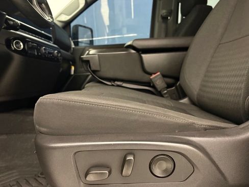 Used 2025 Chevrolet Silverado 2500 LT AWD/4WD image 28