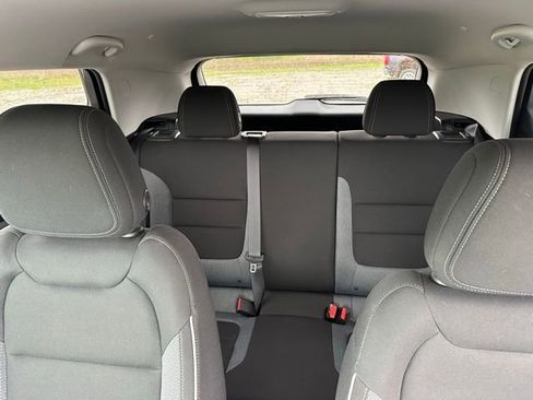 Used 2023 Chevrolet TrailBlazer LT w/ Convenience Package AWD/4WD image 19