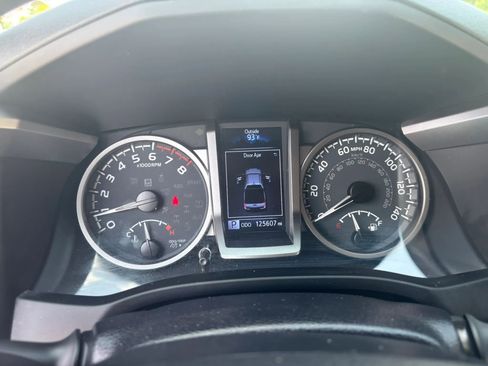 Used 2023 Toyota Tacoma SR5 RWD image 15