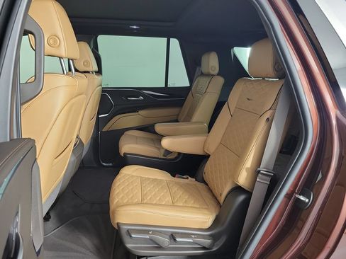 Used 2023 Cadillac Escalade Premium Luxury w/ LPO, Radiant Package RWD image 12