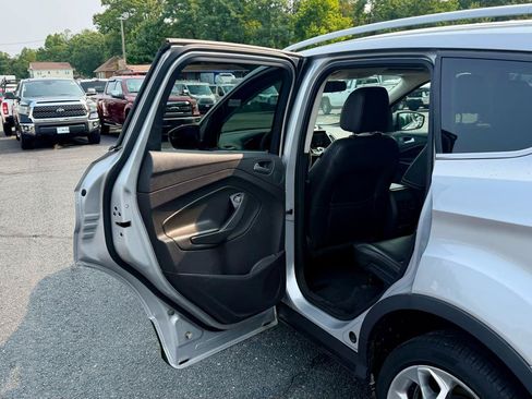 Used 2014 Ford Escape Titanium AWD/4WD image 16