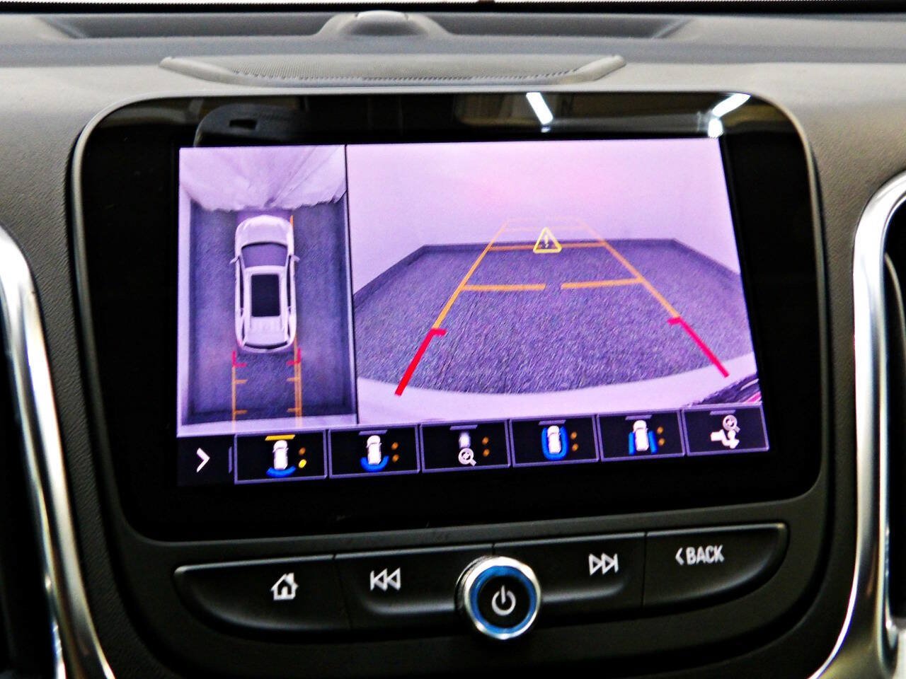 Used 2021 Chevrolet Equinox Premier FWD image 18