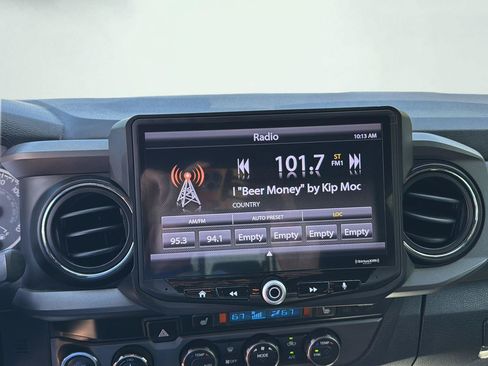 Used 2019 Toyota Tacoma TRD Off-Road AWD/4WD image 20