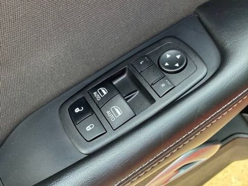 Used 2023 Dodge Challenger SXT w/ Blacktop Package RWD image 17