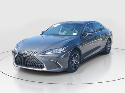 Used 2023 Lexus ES 300h w/ Premium Package