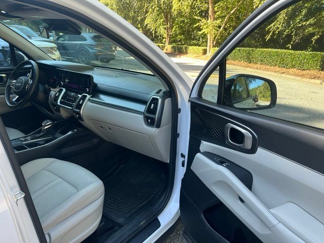Used 2022 Kia Sorento S w/ Panoramic Sunroof Package FWD image 10