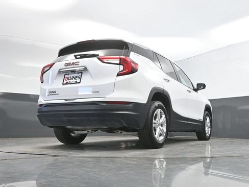 Used 2024 GMC Terrain SLE AWD/4WD image 38