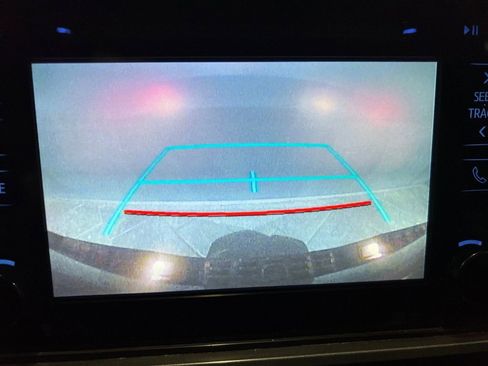 Used 2016 Toyota Tacoma TRD Sport image 30