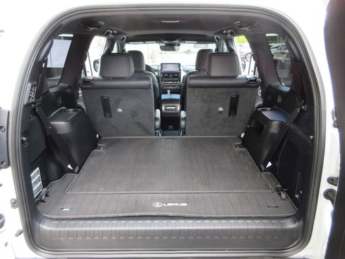 Used 2023 Lexus GX 460 Luxury w/ Sport Design Package AWD/4WD image 59