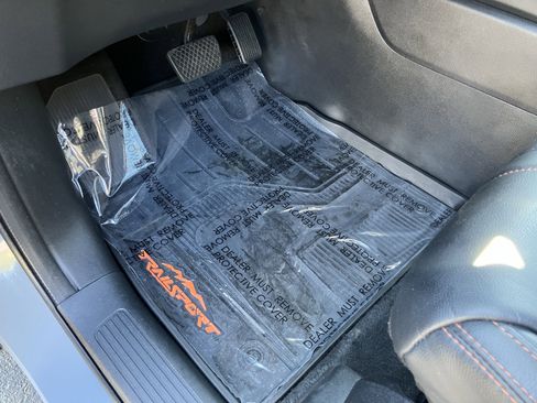 Used 2024 Honda Pilot TrailSport image 18