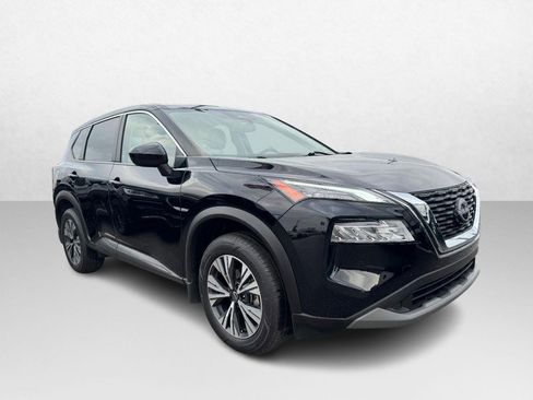 Used 2023 Nissan Rogue SV image 3