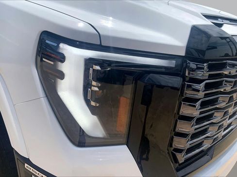 Certified 2025 GMC Sierra 2500 Denali Ultimate AWD/4WD image 27