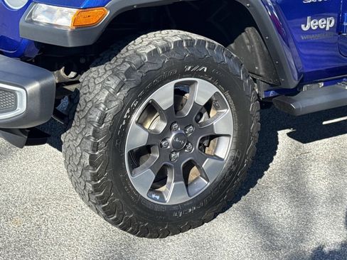 Used 2020 Jeep Wrangler Unlimited Sahara w/ Dual Top Group image 7