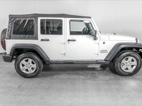 Used 2015 Jeep Wrangler Unlimited Sport w/ Quick Order Package 24S AWD/4WD image 8