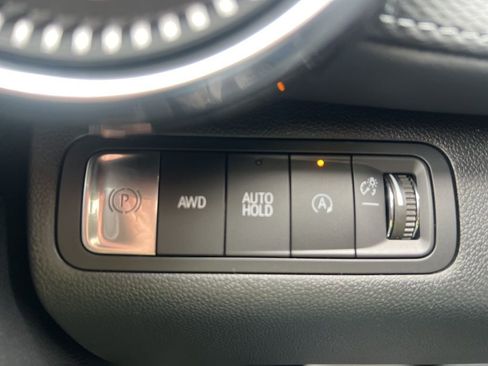 New 2026 Chevrolet Equinox LT w/ Convenience Package II image 15