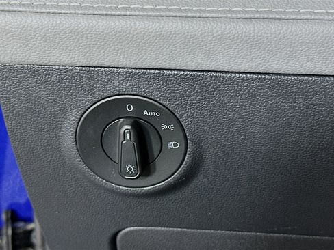 Used 2024 Volkswagen Taos SE FWD image 16