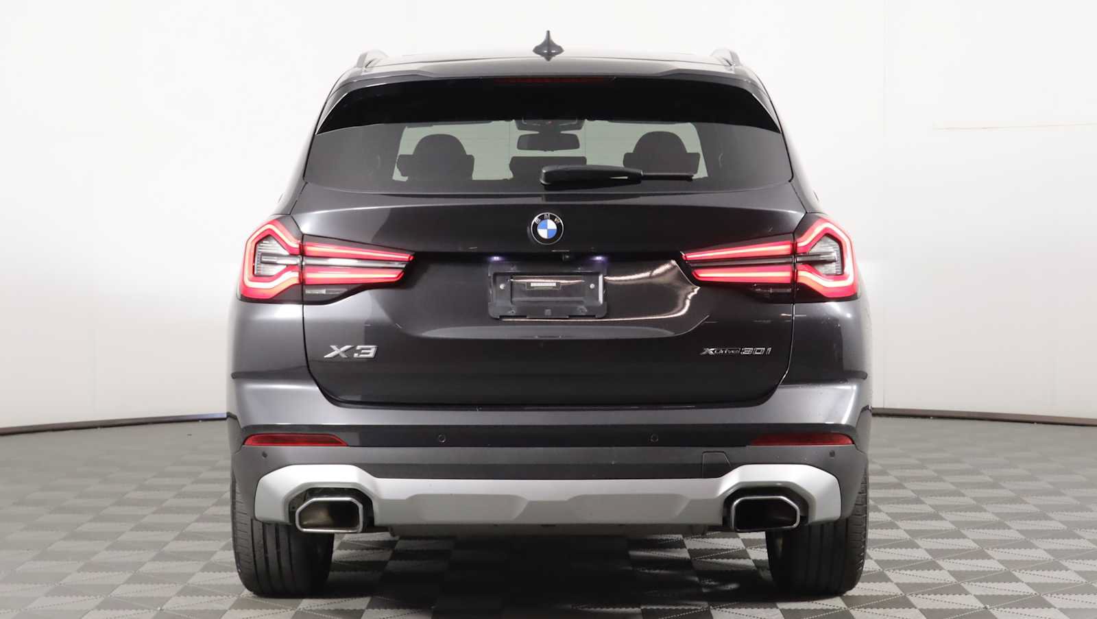 Used 2023 BMW X3 xDrive30i w/ Premium Package AWD/4WD image 5