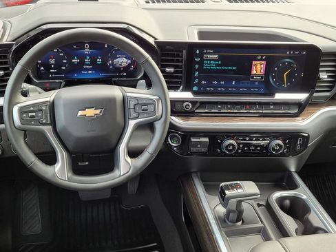 Certified 2026 Chevrolet Silverado 1500 LT image 18