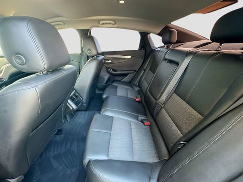 Used 2019 Chevrolet Impala LT image 23