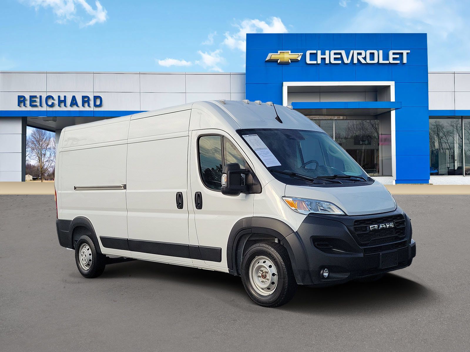 Used 2024 RAM ProMaster 2500 w/ Convenience Group FWD image 1