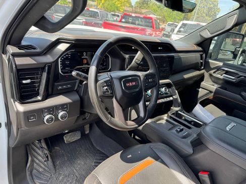 Used 2024 GMC Sierra 2500 AT4 w/ AT4 Premium Plus Package AWD/4WD image 13