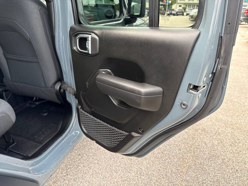 Certified 2024 Jeep Wrangler Unlimited Sport AWD/4WD image 23