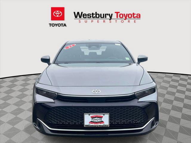 Used 2023 Toyota Crown AWD/4WD image 3