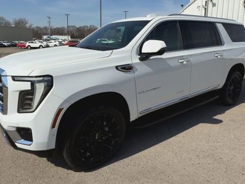 New 2026 GMC Yukon XL Elevation image 3
