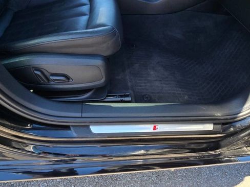 Used 2017 Audi A4 2.0T Premium image 41