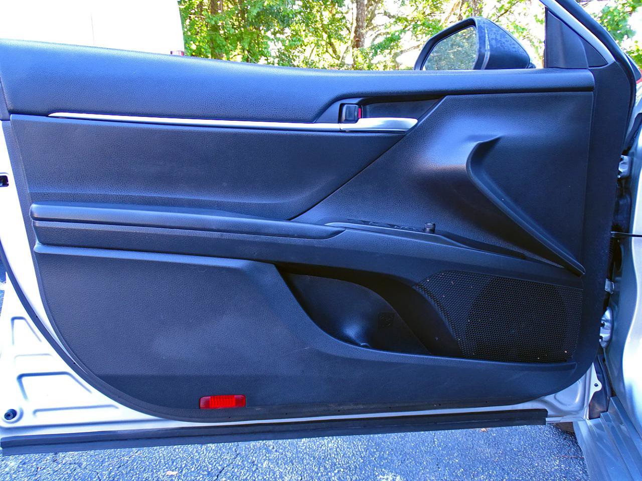 Used 2021 Toyota Camry SE FWD image 18