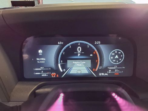 Used 2025 Lexus GX 550 w/ Accessory Package (31) image 25