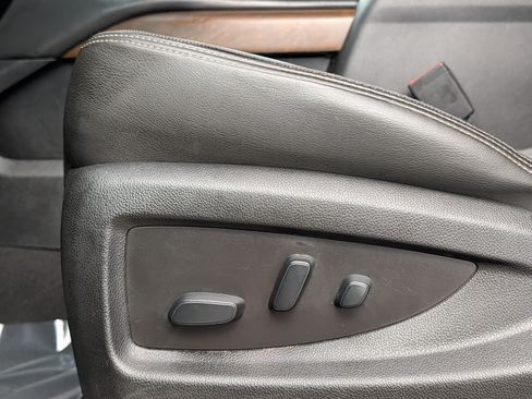 Used 2019 GMC Yukon XL Denali AWD/4WD image 25