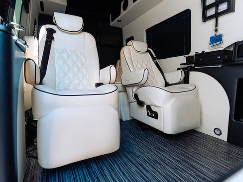 Used 2022 Mercedes-Benz Sprinter 3500 image 20