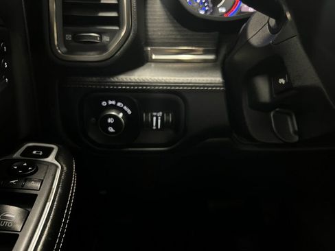 Used 2019 RAM 2500 Limited image 17