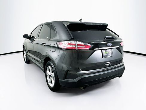 Used 2020 Ford Edge SE image 5