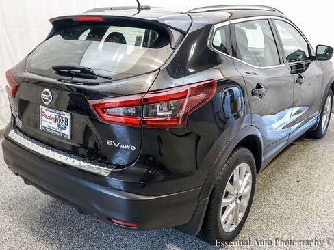 Used 2021 Nissan Rogue Sport SV image 8