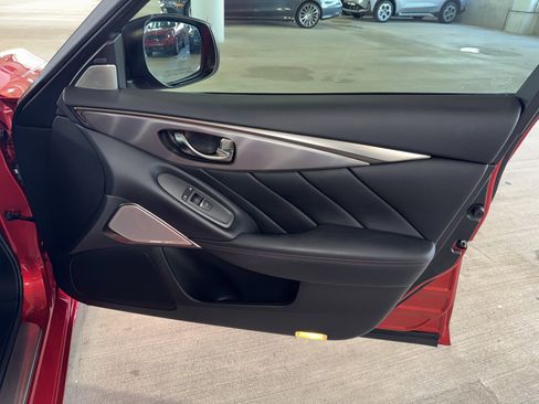 Used 2018 INFINITI Q50 Red Sport 400 w/ Sensory Package (Sport) image 9
