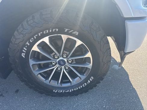 Used 2020 Ford F150 XLT w/ Equipment Group 302A Luxury AWD/4WD image 27