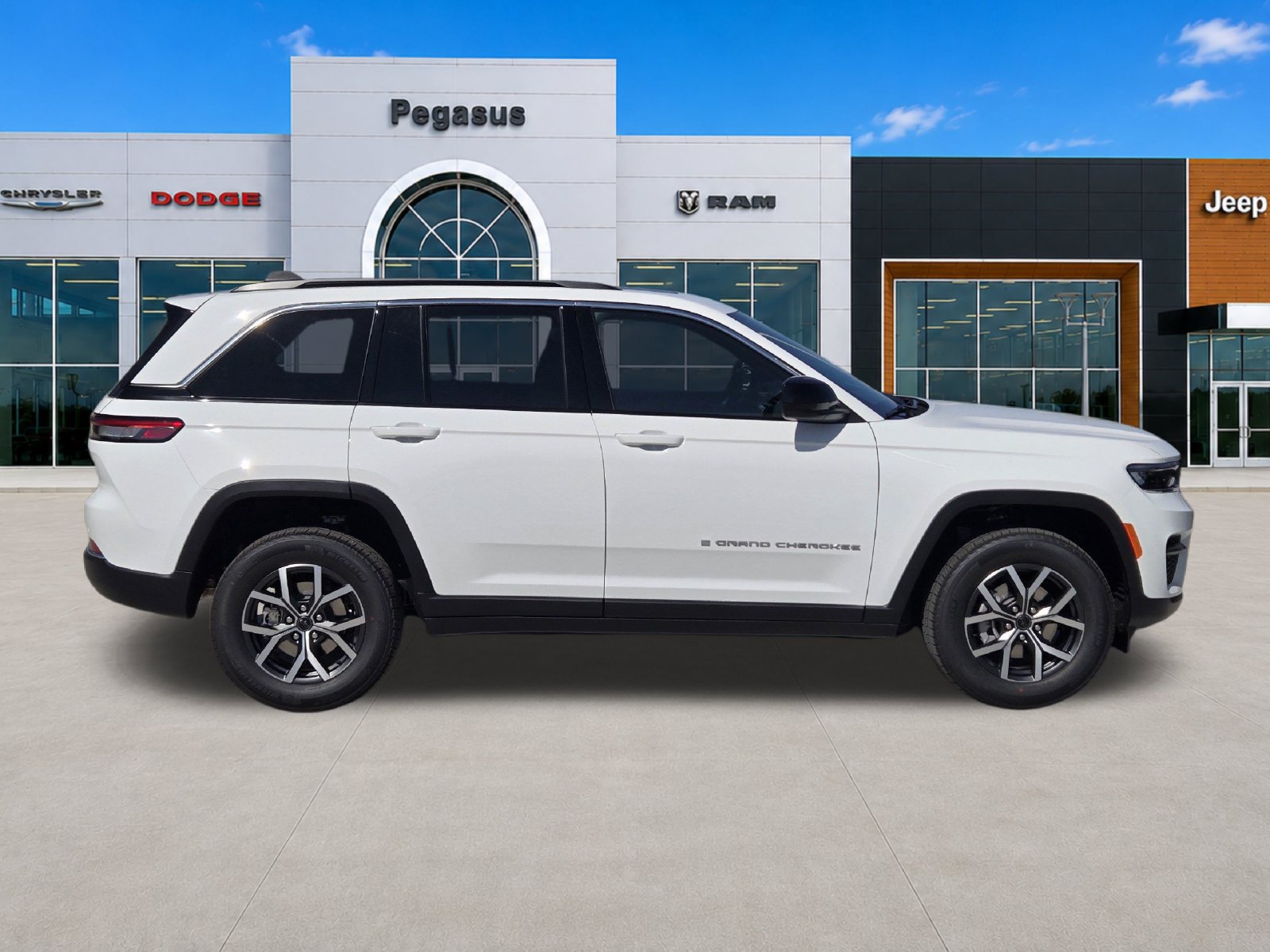 New 2027 Jeep Grand Cherokee Laredo X RWD image 7