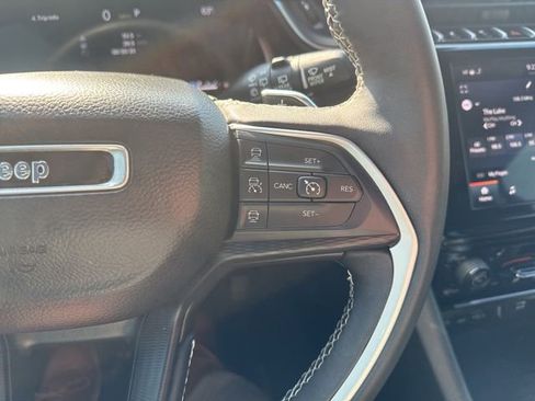 Used 2024 Jeep Grand Cherokee Laredo X w/ Luxury Tech Group I image 25