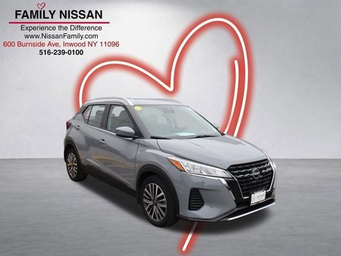 Certified 2024 Nissan Kicks SV image 1