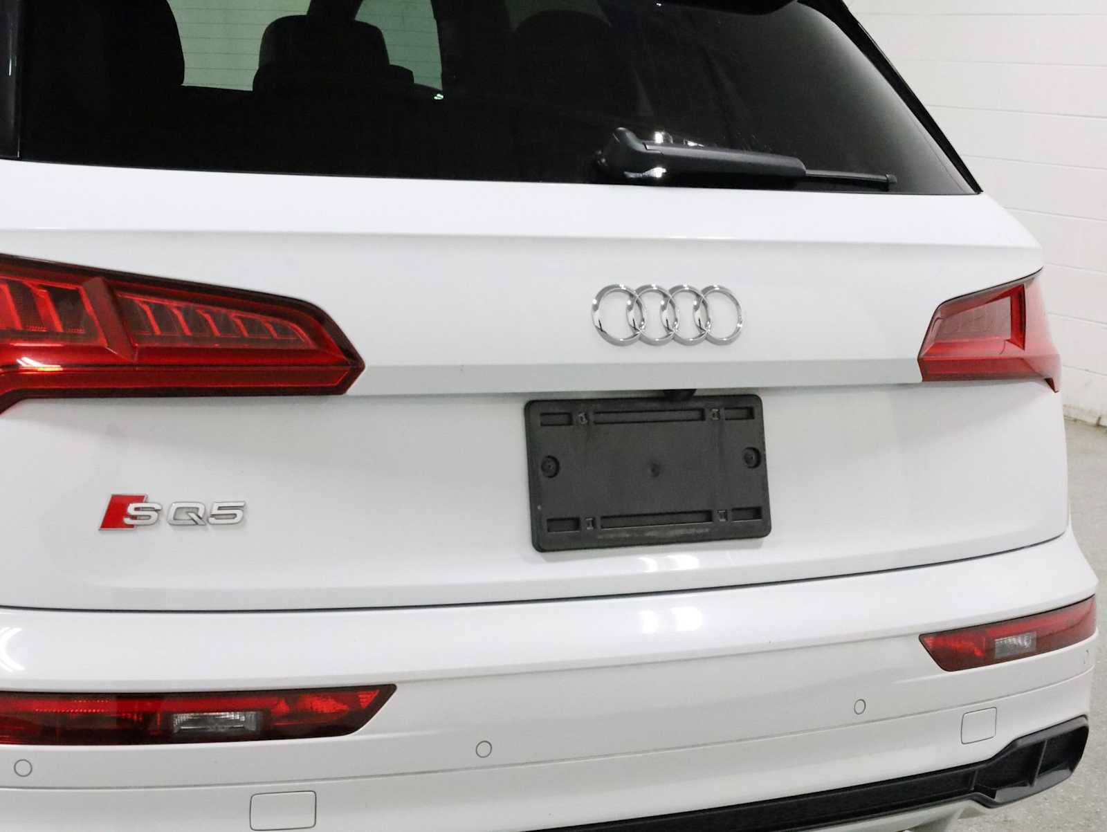 Used 2020 Audi SQ5 Premium Plus w/ Premium Plus Package AWD/4WD image 8