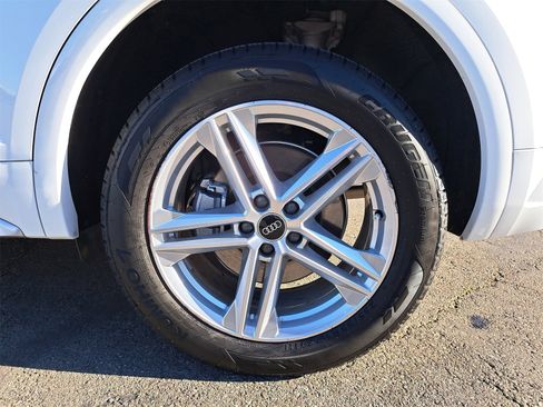 Used 2023 Audi Q5 e Premium Plus w/ Premium Plus Package image 37