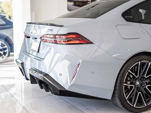 Used 2025 BMW M5 w/ Carbon Package image 12