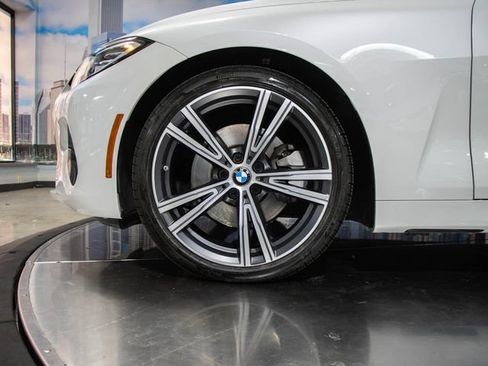 Used 2022 BMW 430i xDrive Convertible w/ Premium Package AWD/4WD image 9